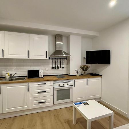 Apartamentos La Hormiga Deluxe Адра Екстер'єр фото