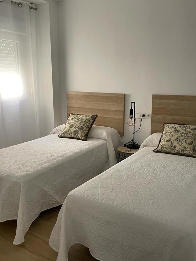 Apartamentos La Hormiga Deluxe Адра Екстер'єр фото