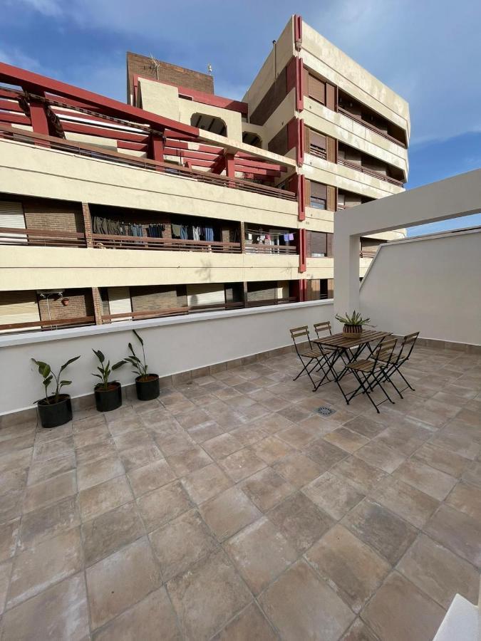 Apartamentos La Hormiga Deluxe Адра Екстер'єр фото