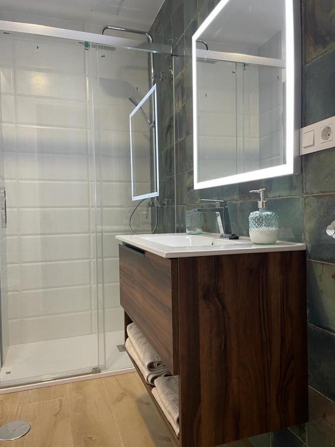 Apartamentos La Hormiga Deluxe Адра Екстер'єр фото