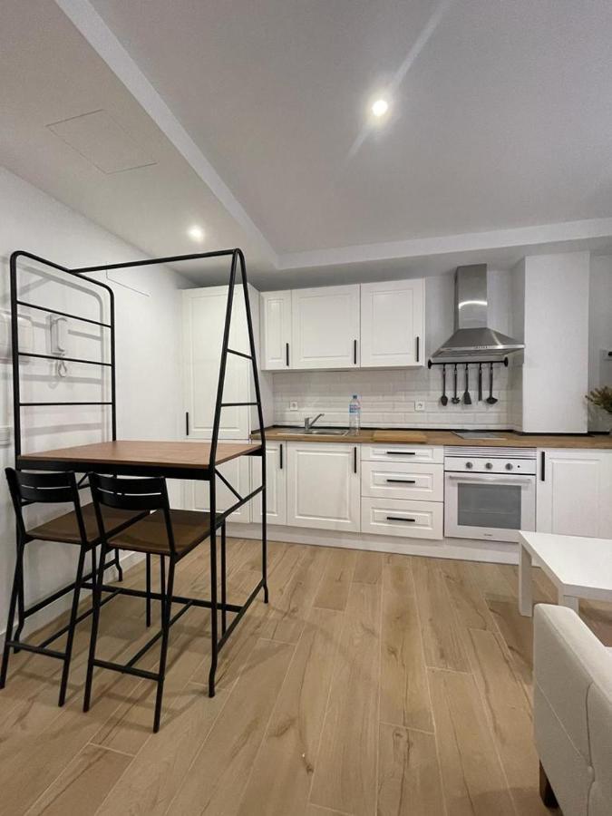 Apartamentos La Hormiga Deluxe Адра Екстер'єр фото