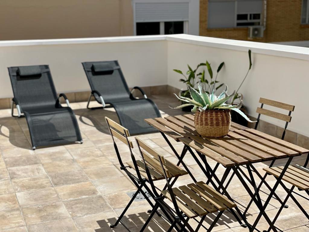 Apartamentos La Hormiga Deluxe Адра Екстер'єр фото