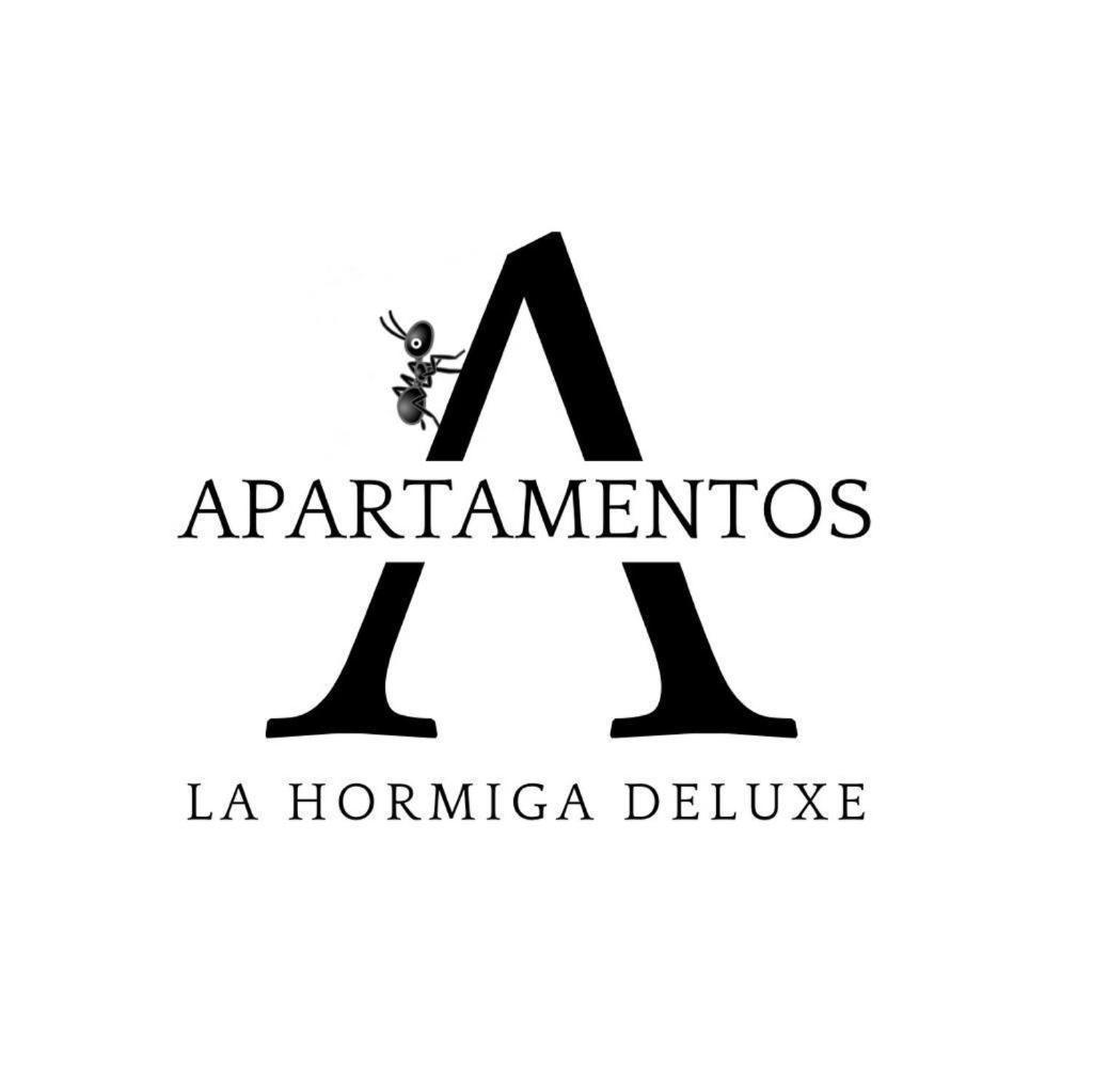 Apartamentos La Hormiga Deluxe Адра Екстер'єр фото