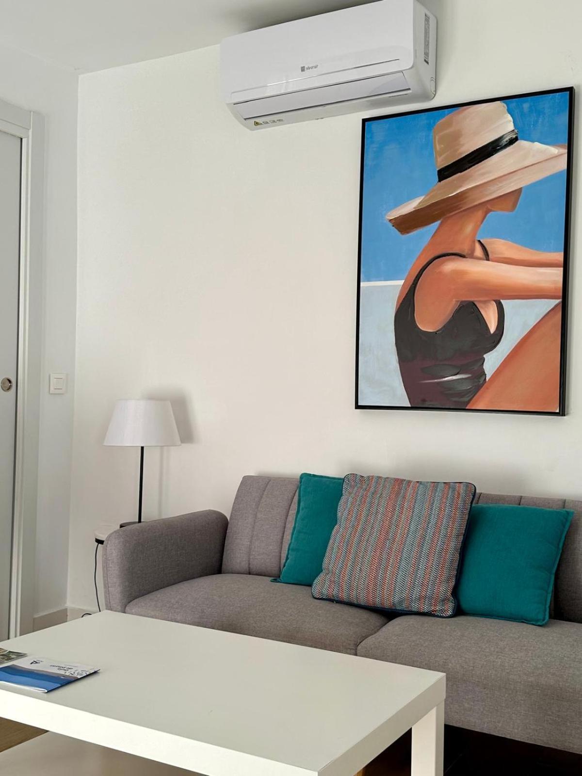 Apartamentos La Hormiga Deluxe Адра Екстер'єр фото